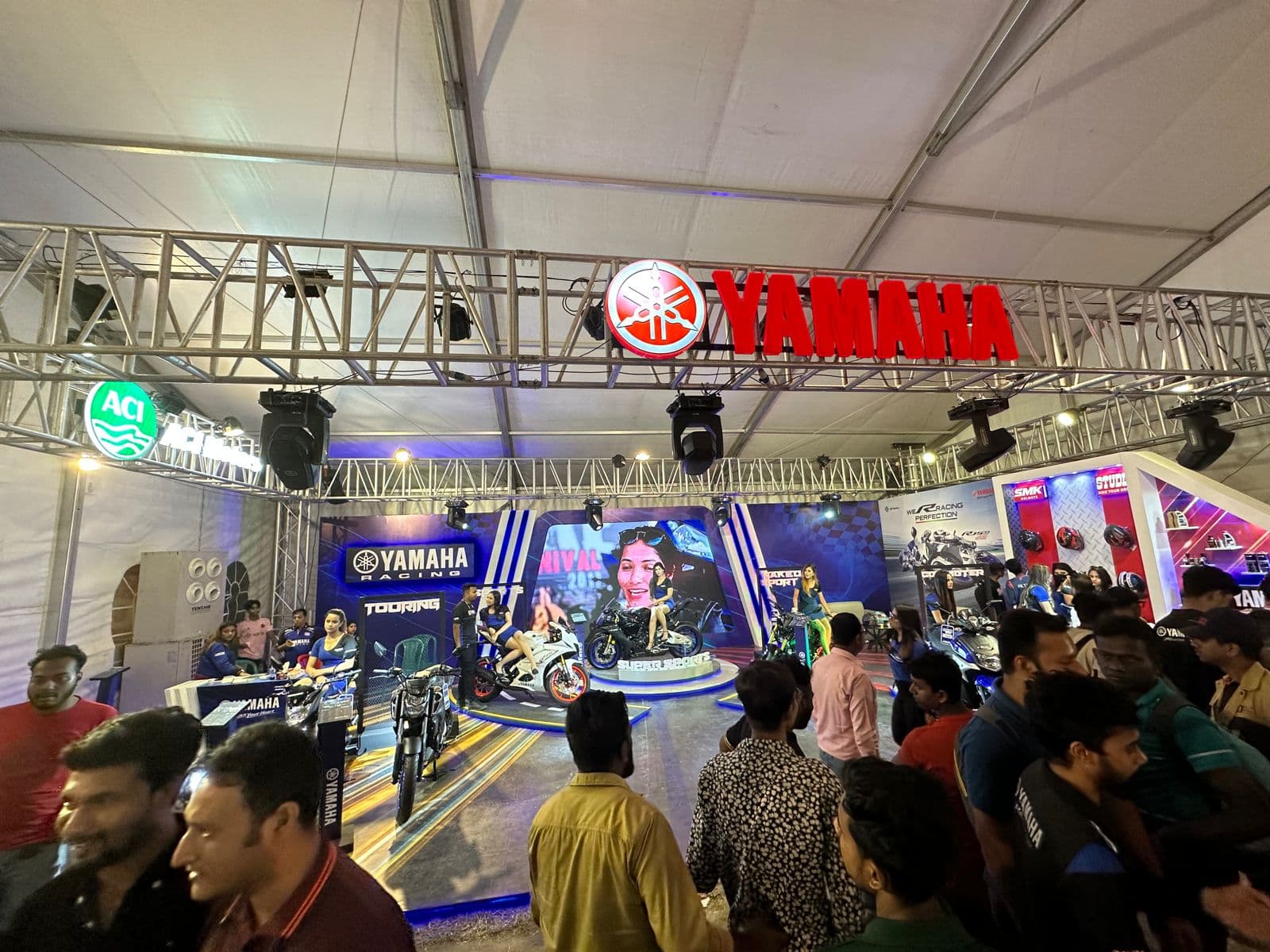 চট্টগ্রাম মোটরশো মাতিয়ে রেখেছে ইয়ামাহা